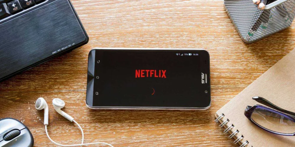 Streaming Netflix on your Smart Phone: Mobile Data vs Wifi